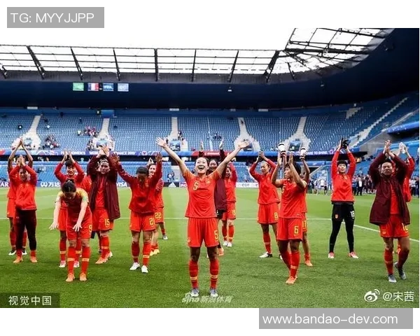 特士达足球俱乐部奋勇争先展现团队精神与竞技风采的辉煌历程